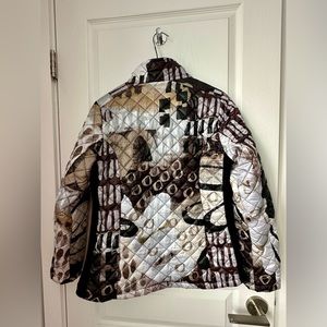 Dolcezza brand fitted lightweight puffer jacket. Fitted. Size small.